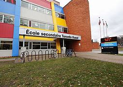 École secondaire Toronto Ouest