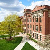 威斯康星大学拉克罗斯分校
