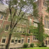 埃尔姆斯圣母学院
